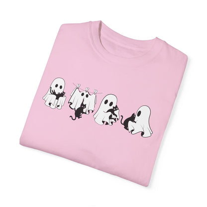 Halloween Spooky Cat Lover T-Shirt – Comfort & Style for Spooky Season