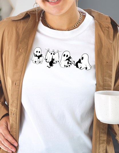 Halloween Spooky Cat Lover T-Shirt – Comfort & Style for Spooky Season