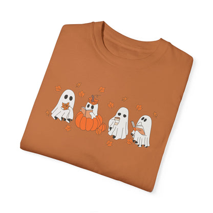 Halloween Spooky Book Lover T-Shirt – Comfort & Style for Spooky Season