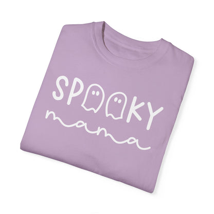 Halloween Trendy SPOOKY MAMA T-Shirt – Comfort & Style for Spooky Season