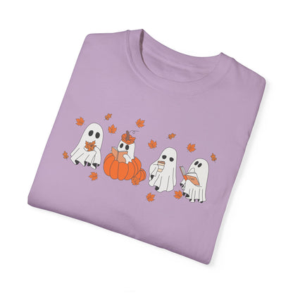 Halloween Spooky Book Lover T-Shirt – Comfort & Style for Spooky Season