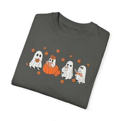 Halloween Spooky Book Lover T-Shirt – Comfort & Style for Spooky Season